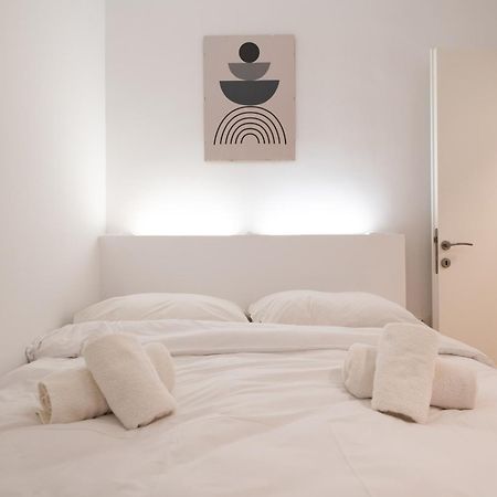 Honey Oak & Cream Patio By Nest Apartment Tesalonika Bagian luar foto