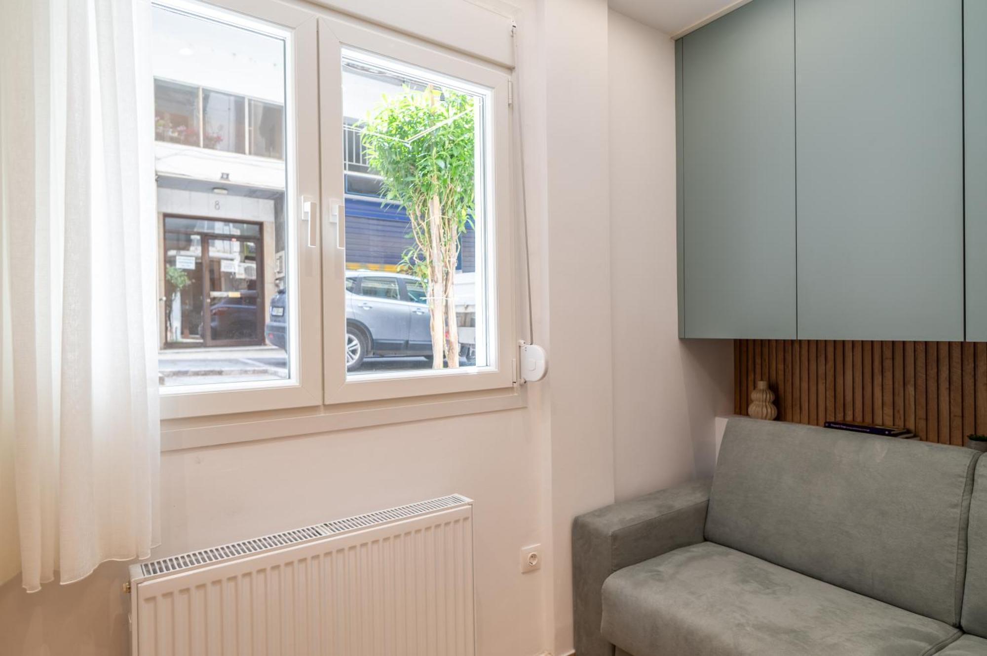 Honey Oak & Cream Patio By Nest Apartment Tesalonika Bagian luar foto